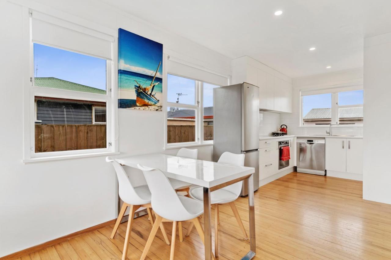 3 Bed At The Mount Close To Bayfair Shopping Mall Mount Maunganui Exterior photo